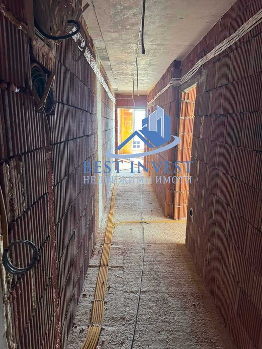 Продава се Тристаен апартамент в Благоевград, Освобождение - 94 кв.м за 932 €/кв.м - Снимка #2