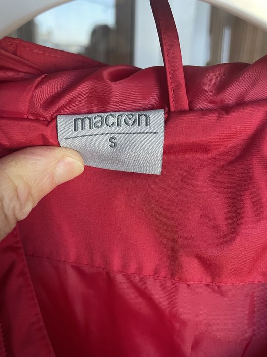 Geaca de iarna Macron Dinamo +Sapca. Ptr copii intre 10-14 ani