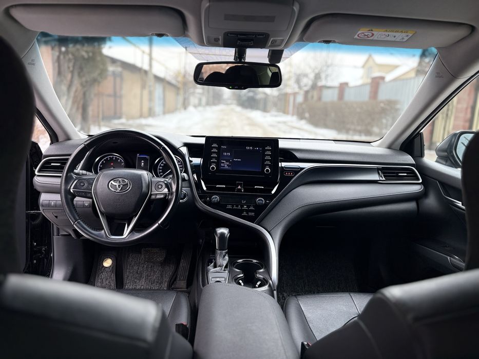 Toyota Camry 75 2021