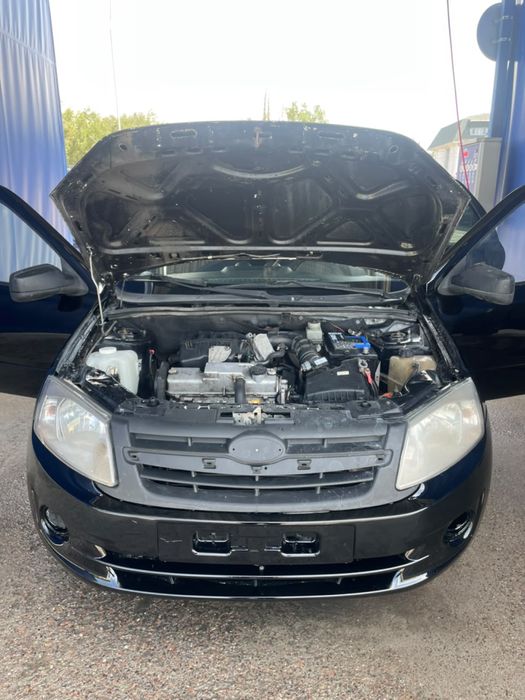 Продаю машину Lada Granta