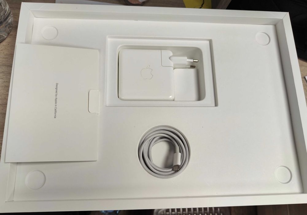 Macbook Pro 16" 2019 I7 16GB 512GB SSD Touch bar