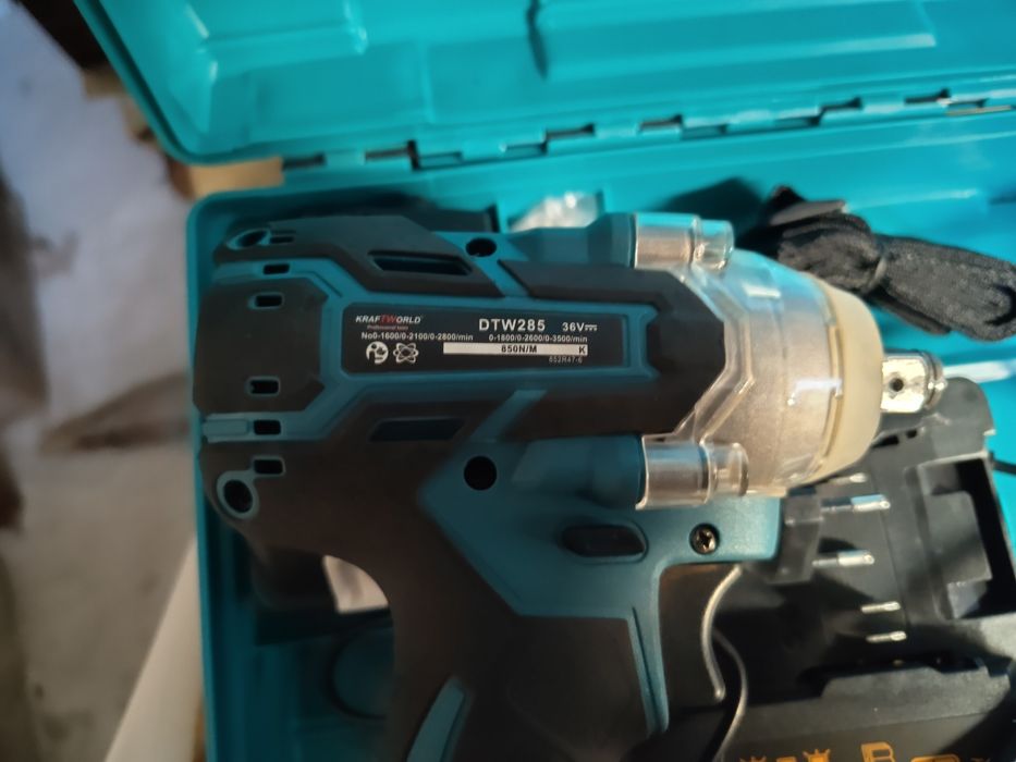 Ударен гайковерт