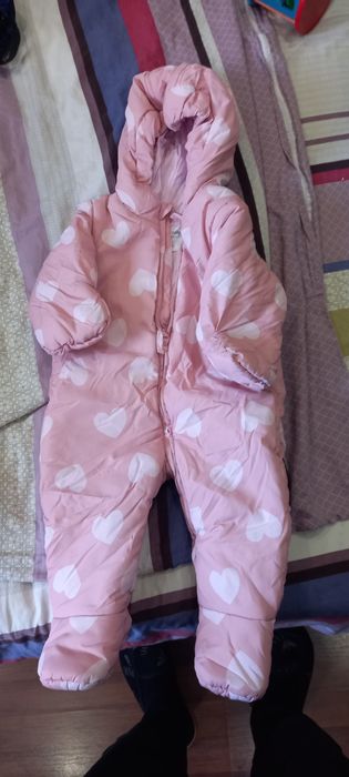 Продаются зимние комбинезоны