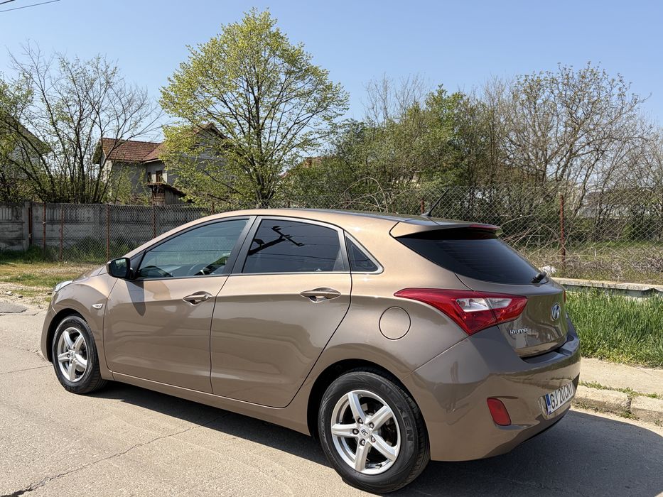Hyundai i30 Facelift 1.4 diesel /lumini ambientale