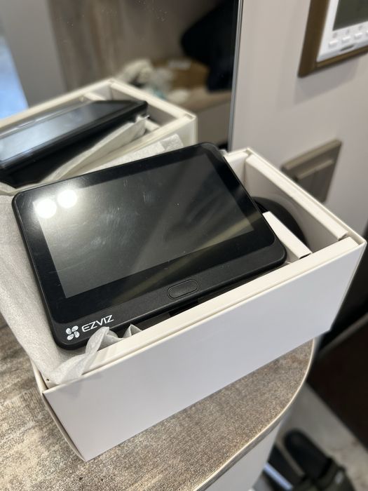 Видеоглазок Ezviz HP4