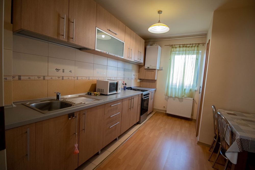 Proprietar , inchiriez ap 3 cam dec  Zorilor, str.Luceafarului