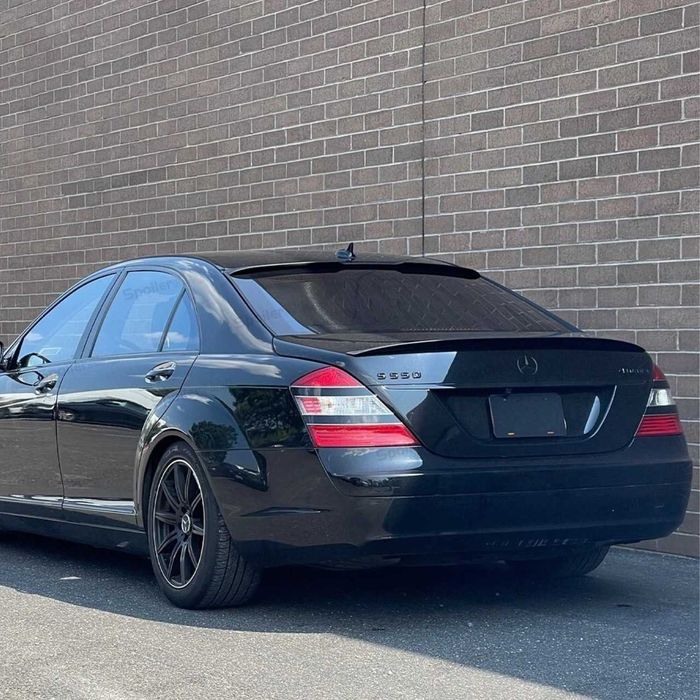 Спойлер за задно стъкло за Mercedes W221 (S-Class) – черен гланц