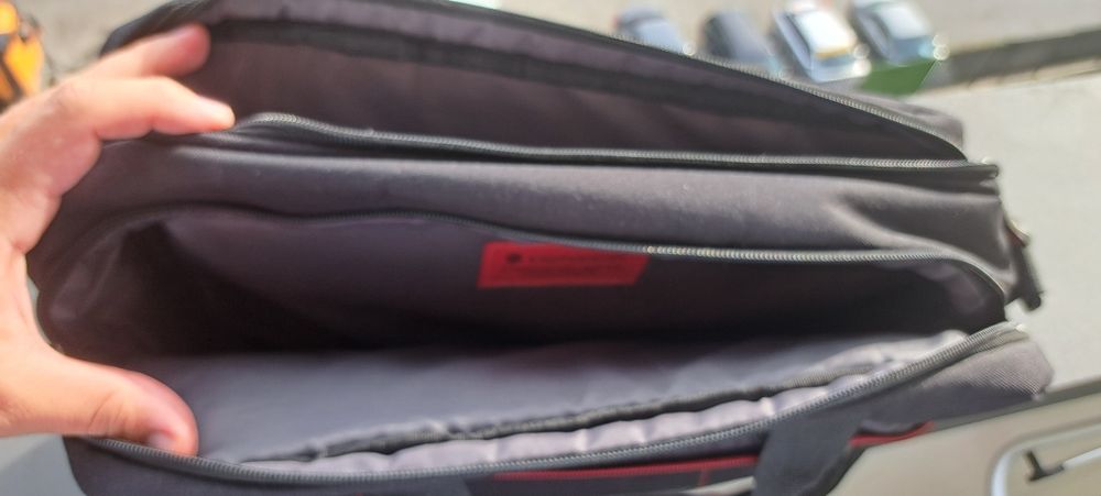 Vand geanta laptop Ellehammer