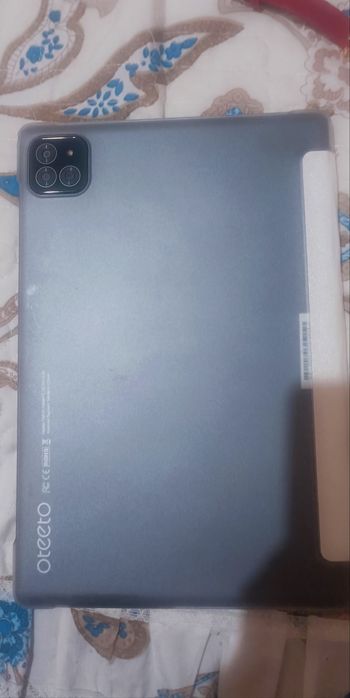 Продается планшет TAB 10  с коробкой  торг естьпочти новый