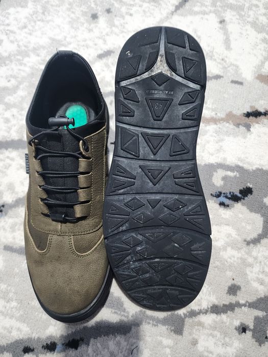 Erkaklar oyoq kiyimi