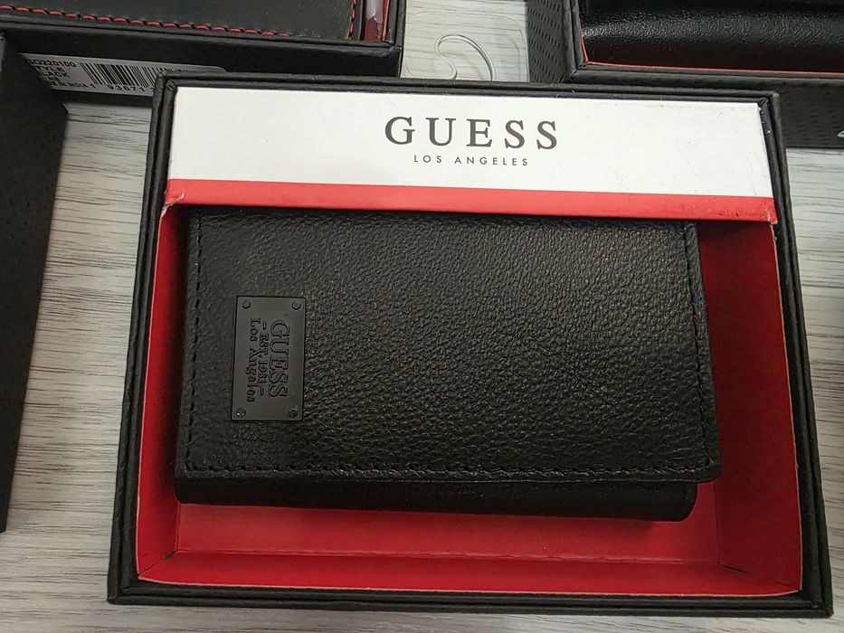 Чисто нови мъжки протмонета GUESS