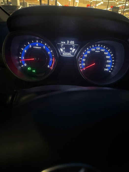 Hyundai Elantra 1,6 Benzina