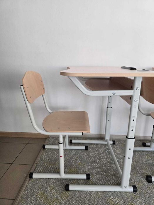 Set banca scaun reglabile noi 40 buc  pentru clase 1-8 .