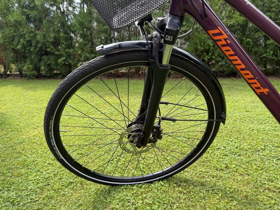 Vând bicicletă cu frâne hidraulice