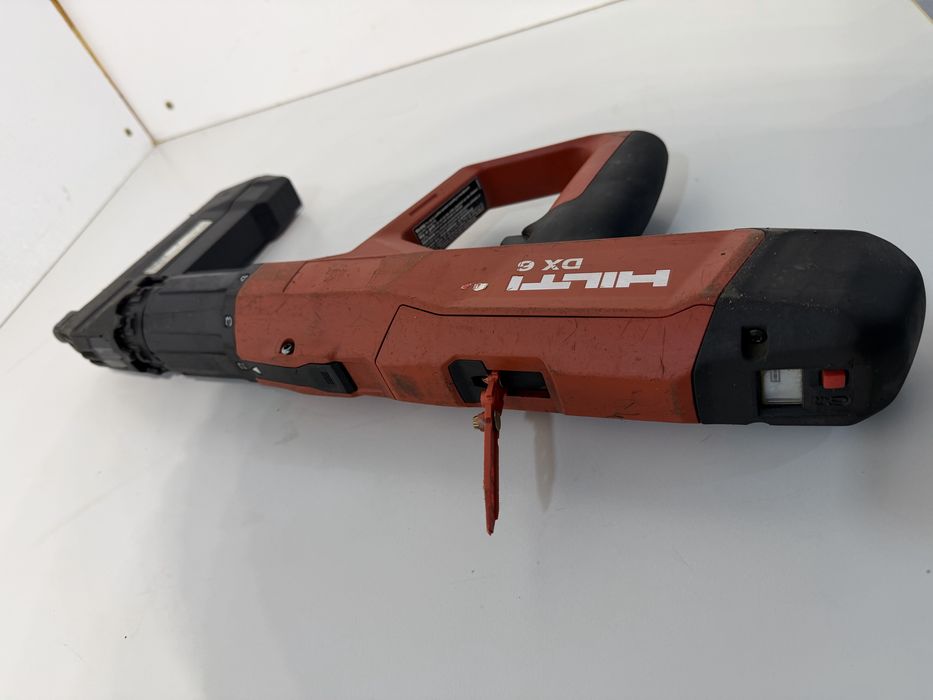 Hilti DX 6 pistol cuie beton cu capse