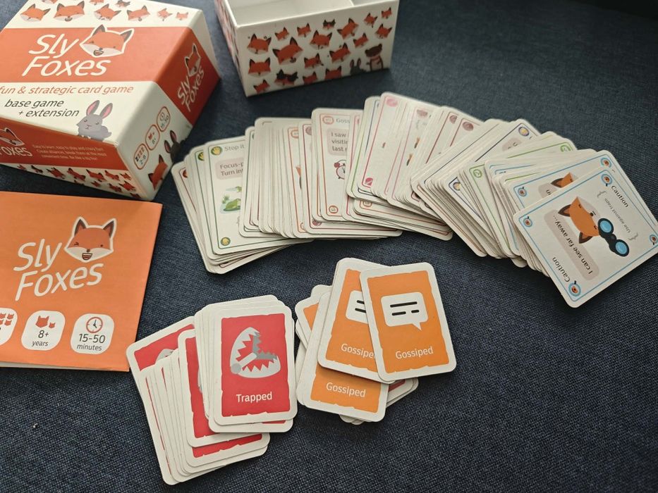 Настолна игра Sly Foxes, на английски с разширение Шпиони