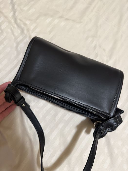 Черна чанта/ нова