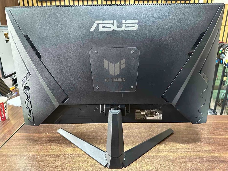 ASUS TUF Gaming VG279Q3A – 27" IPS, 180Hz, 1ms