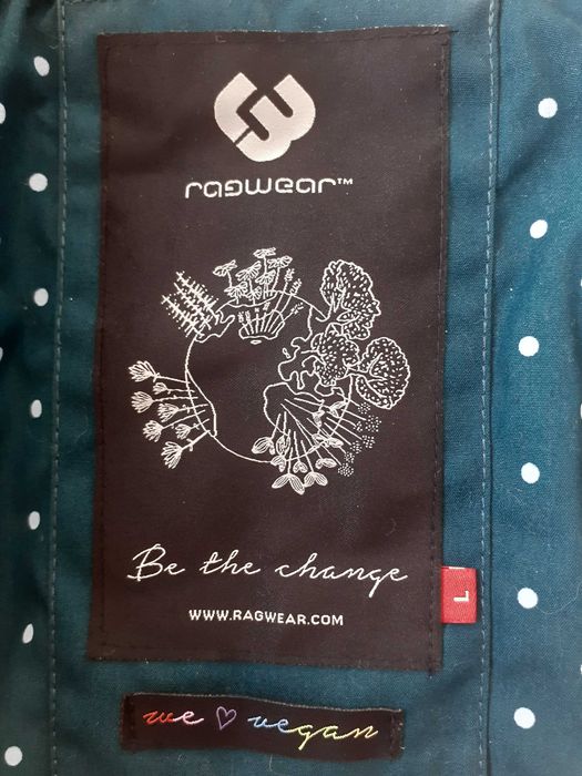 Дамско зимно яке Ragwear в тъмно-зелен цвят на точки, ново.