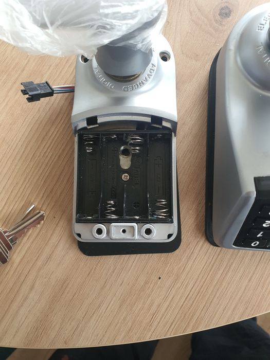 Vand yala electronica digitala Adel