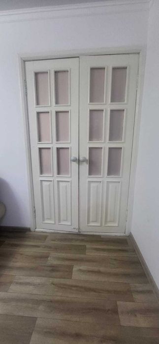 Двери межкомнатные, деревянные