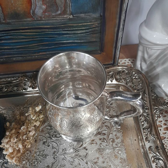 Посребрена масивна халба