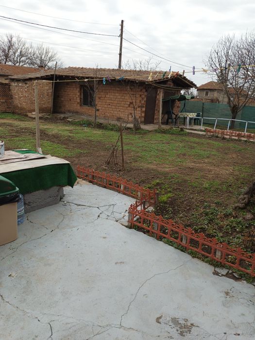 Продава се Къща в с. Градище, Област Плевен - 85 кв.м за 420 €/кв.м - Снимка #2