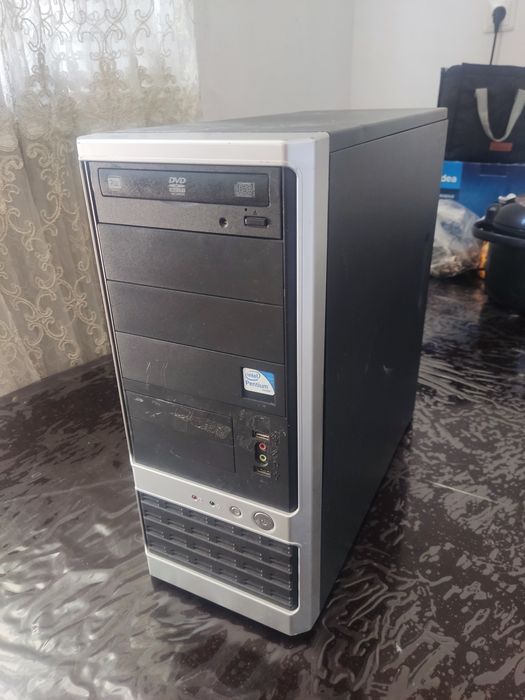 Корпус для ПК , кейс , дисковод