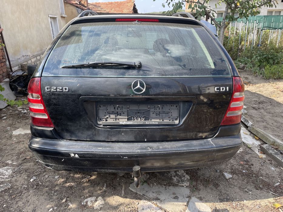 Mercedes C220 дизел 2005г.