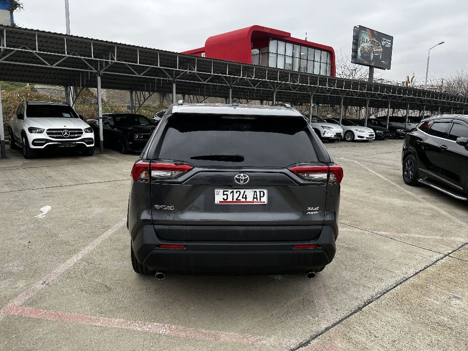 Продается Тойота РАВ 4.