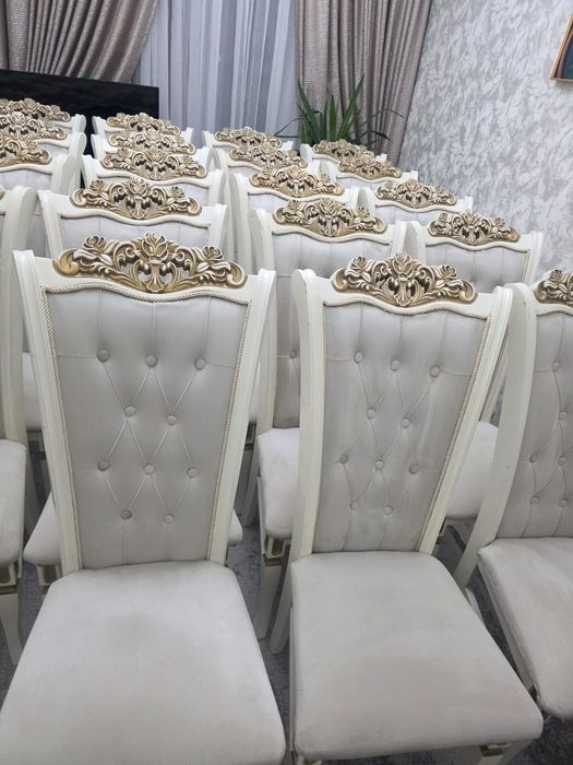 Продам стулья новые