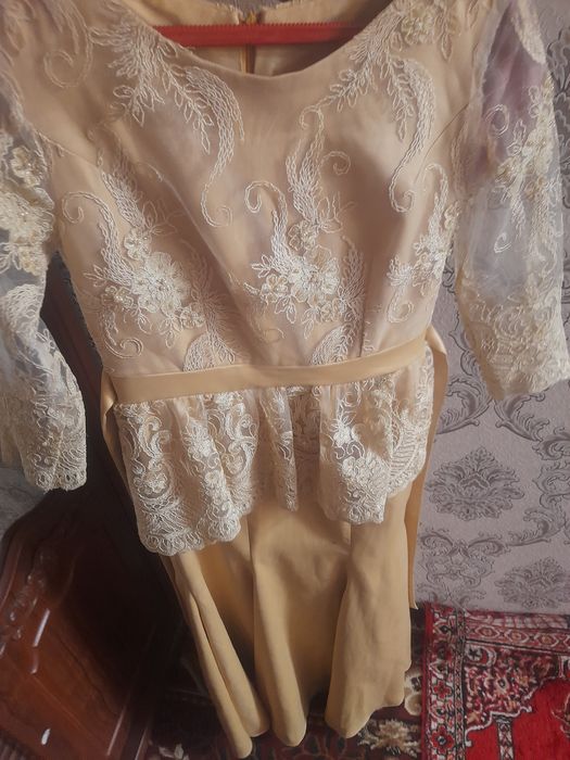 Vecherni koylak uzun