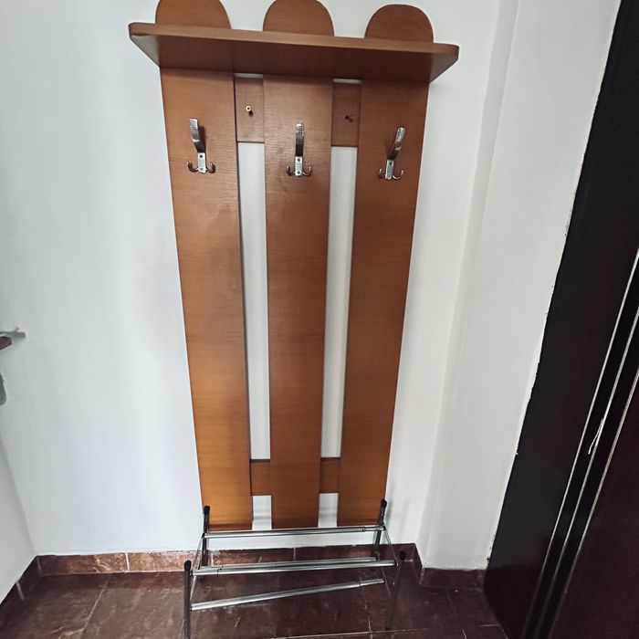 Mobilier bucatarie +hol +masă !