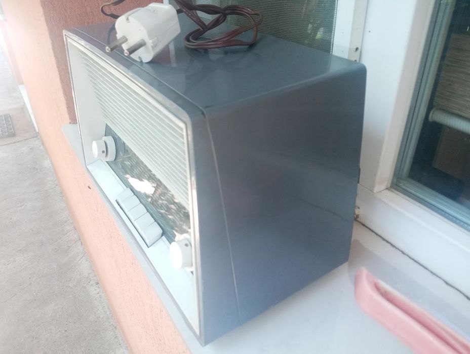 Radio Loewe opta tempo