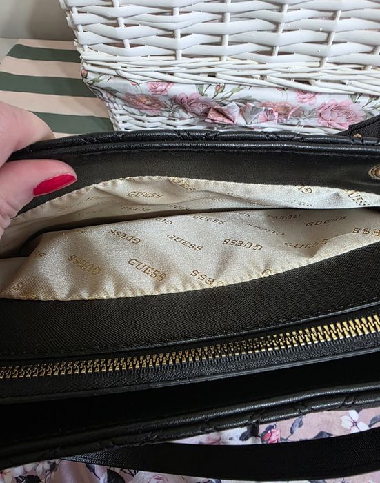 Guess Geantă spațioasă