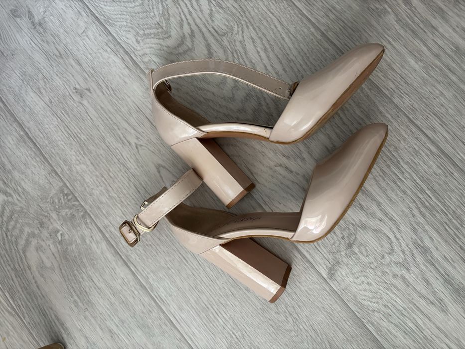 Туфли женские.