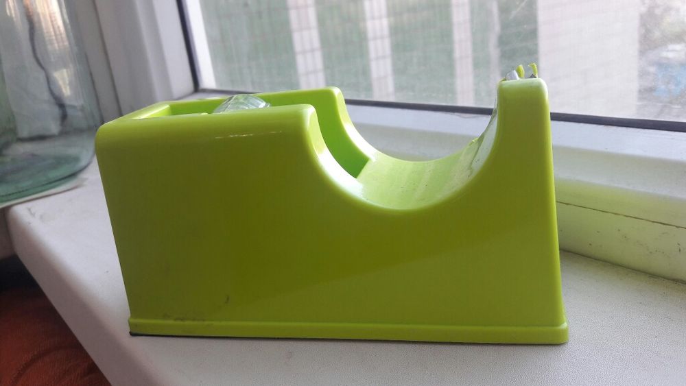 Диспенсер для скотча