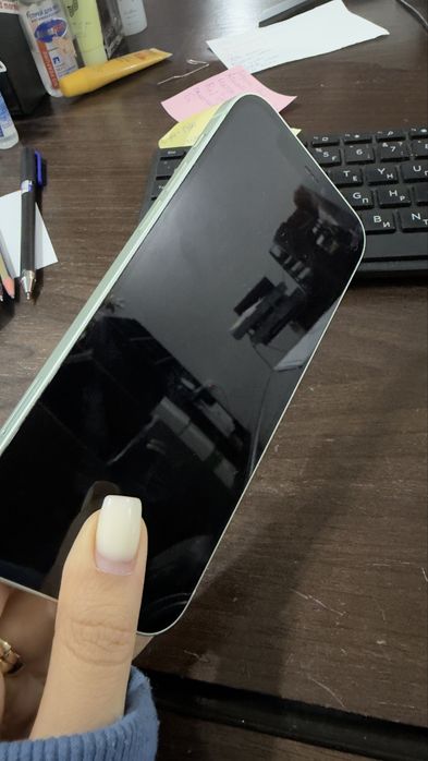 Продаю айфон (iphone 12)