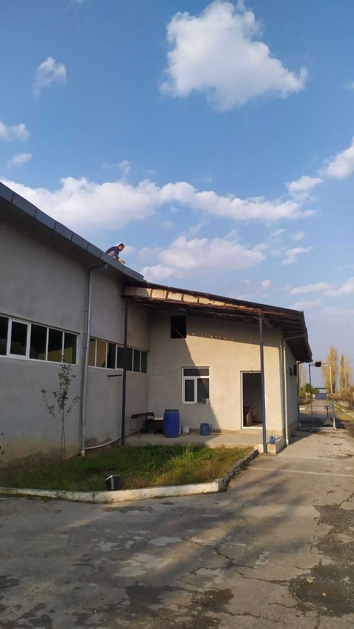 Сдается в аренду 1,15 гектар земли с зданием 1300 кв.м Ижарага жой бор ...
