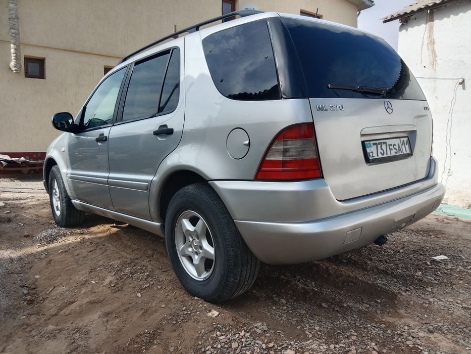 Мерседес мл 2шт 2.7. И 5.5. 2002. .2001гв