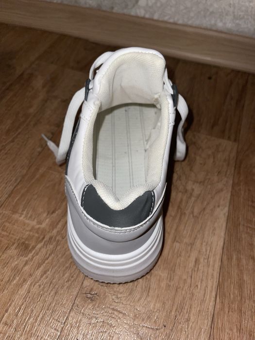 Новые кроссовки (41 размер)