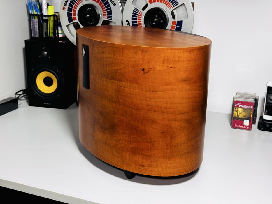 SUBWOOFER activ KEF PSW2500,impecabil estetic,250W RMS,15Hz, 15 kg