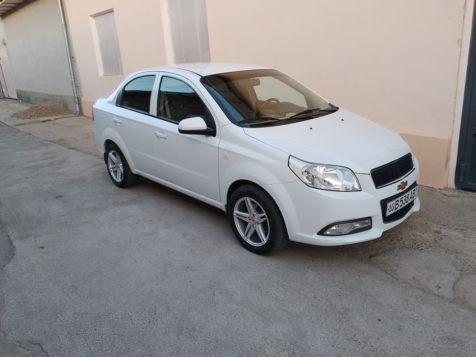 Nexia 3 Avtamat karobka sotiladi