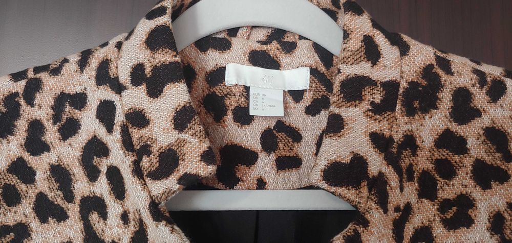 Страхотно есенно/зимно сако на HM