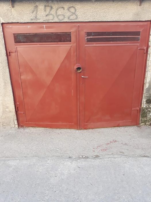 Inchiriez garaj spatios pe termen lung