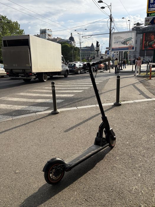 Trotineta electrica Lenovo aproape noua (autonomie 45 km)