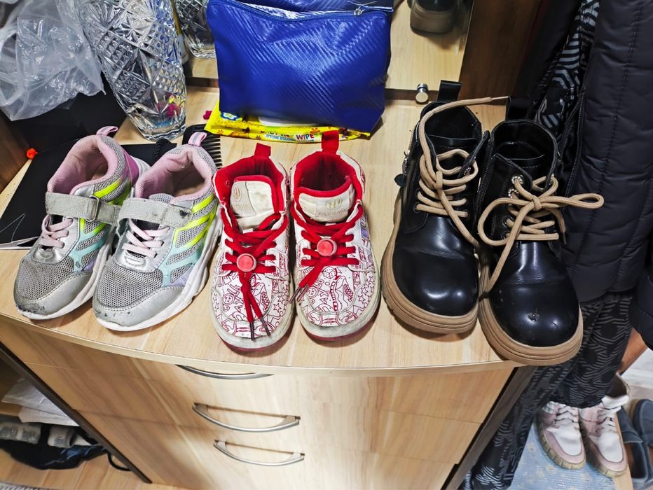 Отдам бесплатно б/у одежду. Самовывоз.