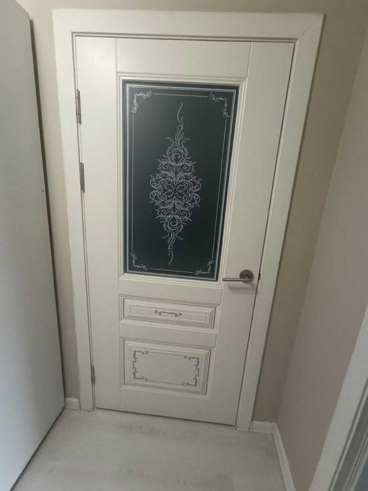 Двери межкомнатные б/у