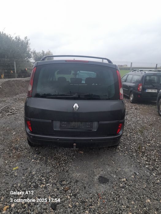 Dezmembrez Renault Espace