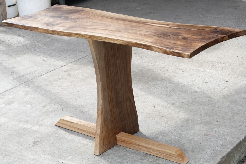 Masa de cafea din lemn masiv de nuc